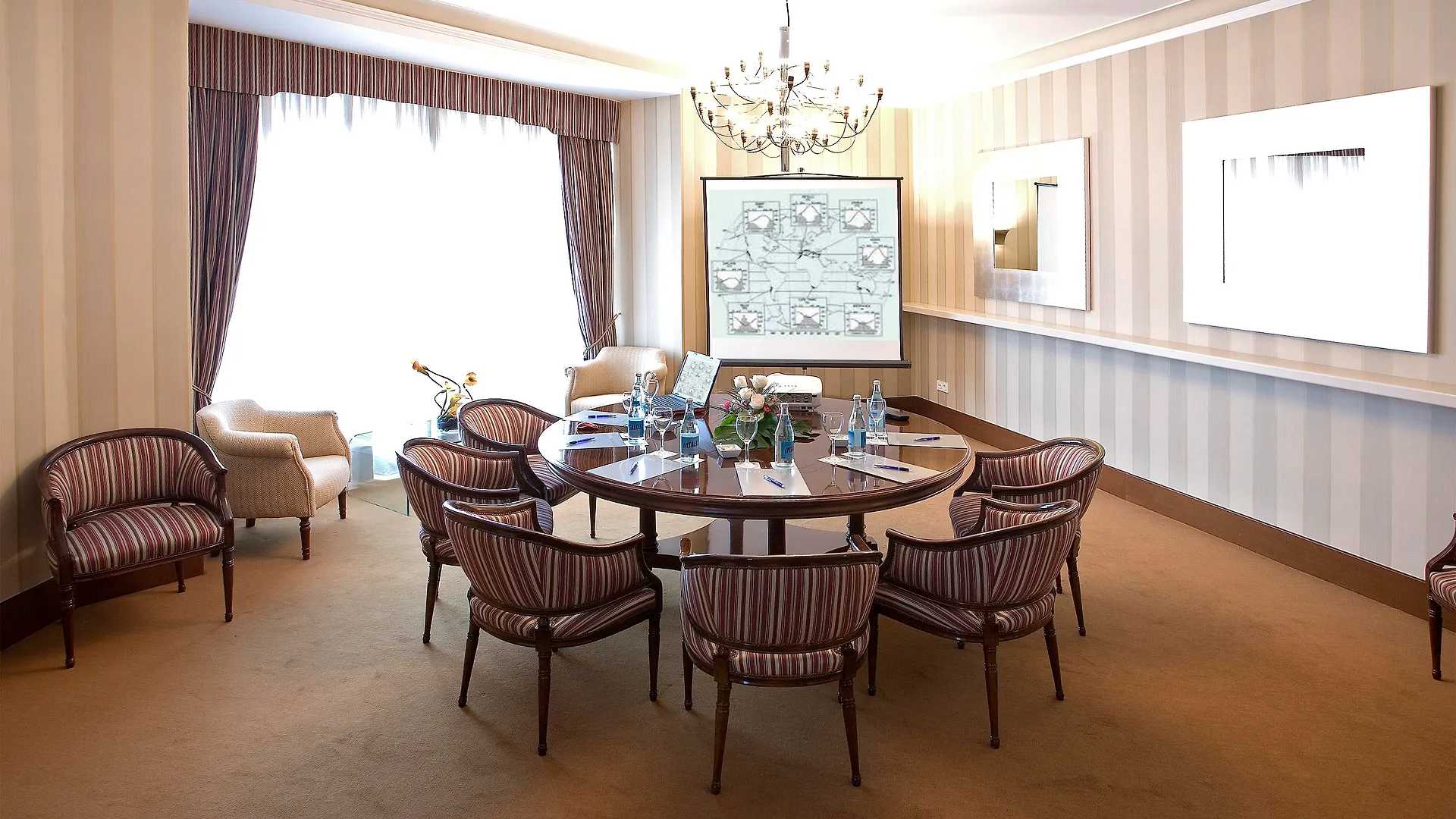 Hotel Carlton Bilbao 5*,  España