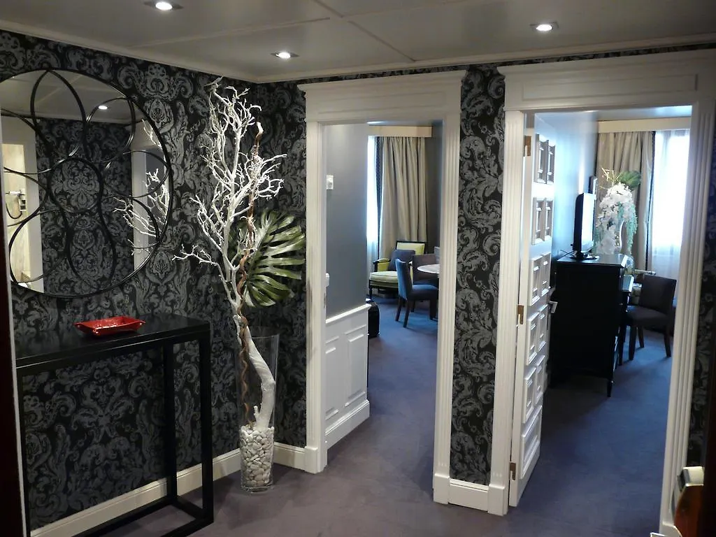 Hotel Carlton Bilbao 5*,  España